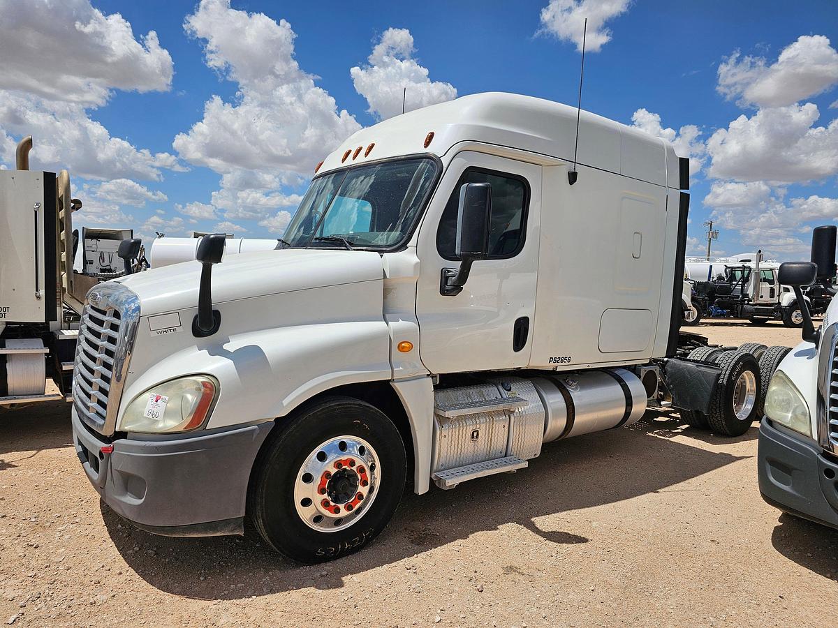 Used 2013 FREIGHTLINER CASCADIA T/A SLEEPER HAUL TRUCK