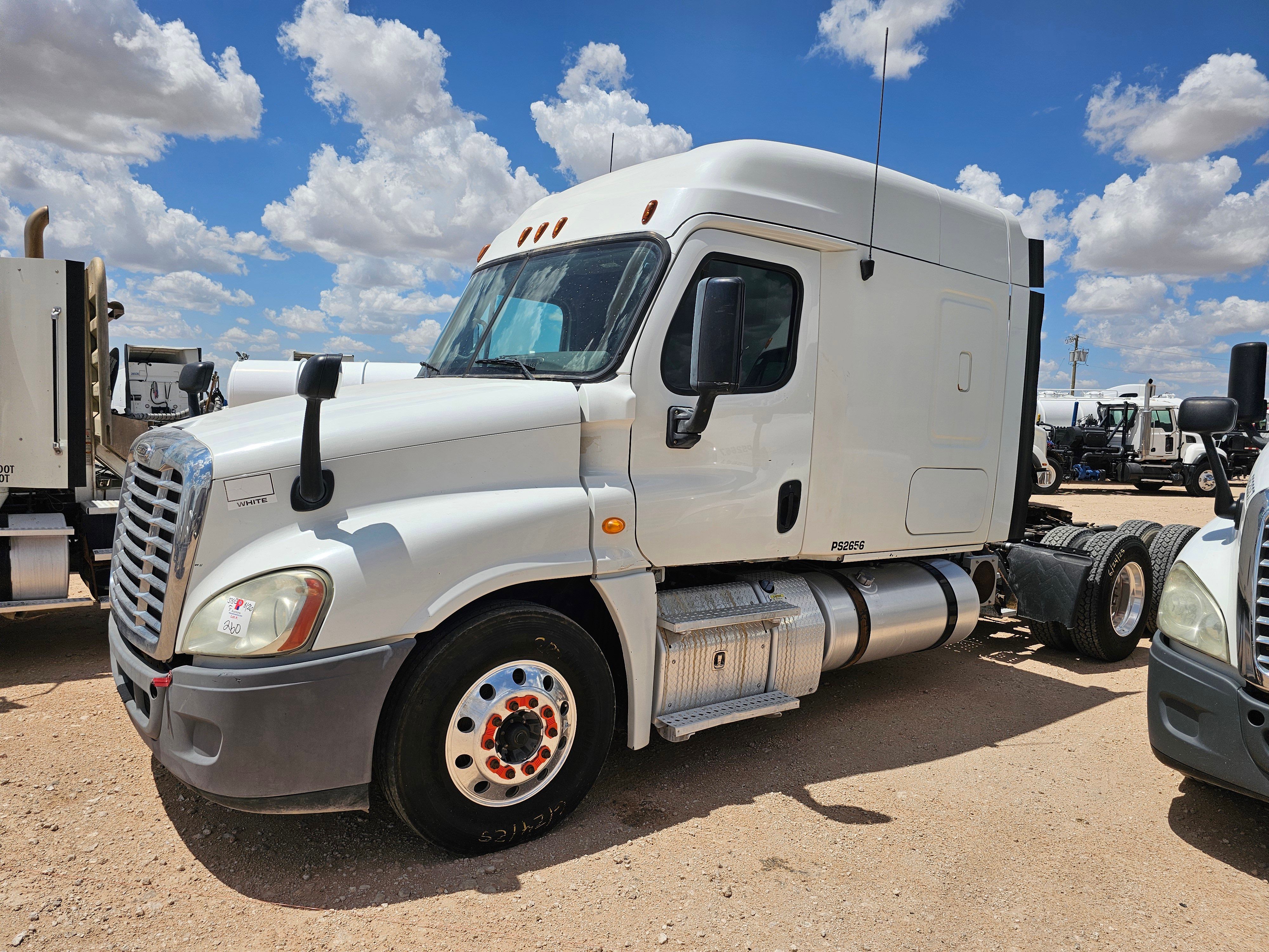 Used 2013 FREIGHTLINER CASCADIA T/A SLEEPER HAUL TRUCK