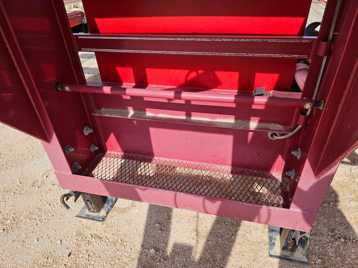 Used 2012 PARKER TRAILERS 30’ X 102” T/A GOOSENECK TOOL TRANSPORT TRAILER