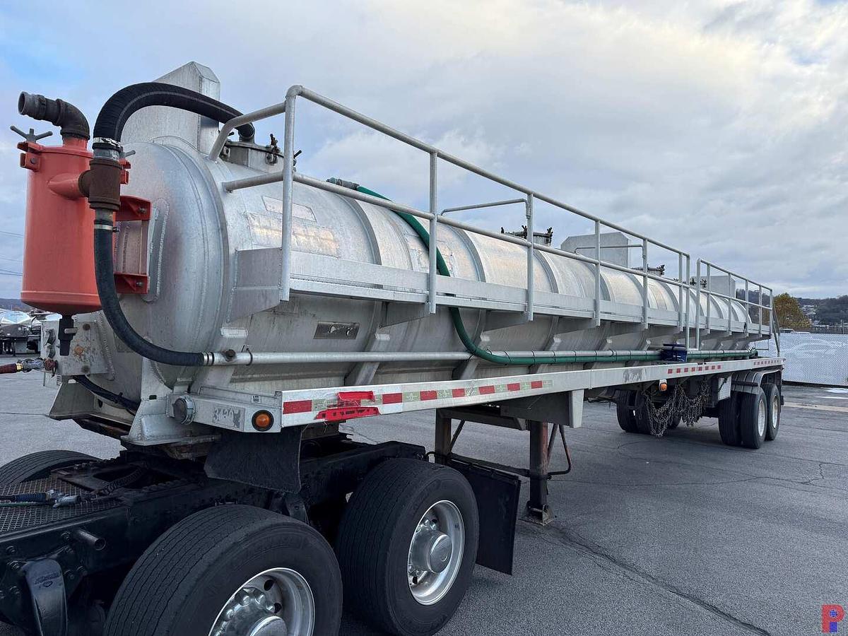 Used 2011 DRAGON 120 BBL ALUMINUM T/A VACUUM TRAILER