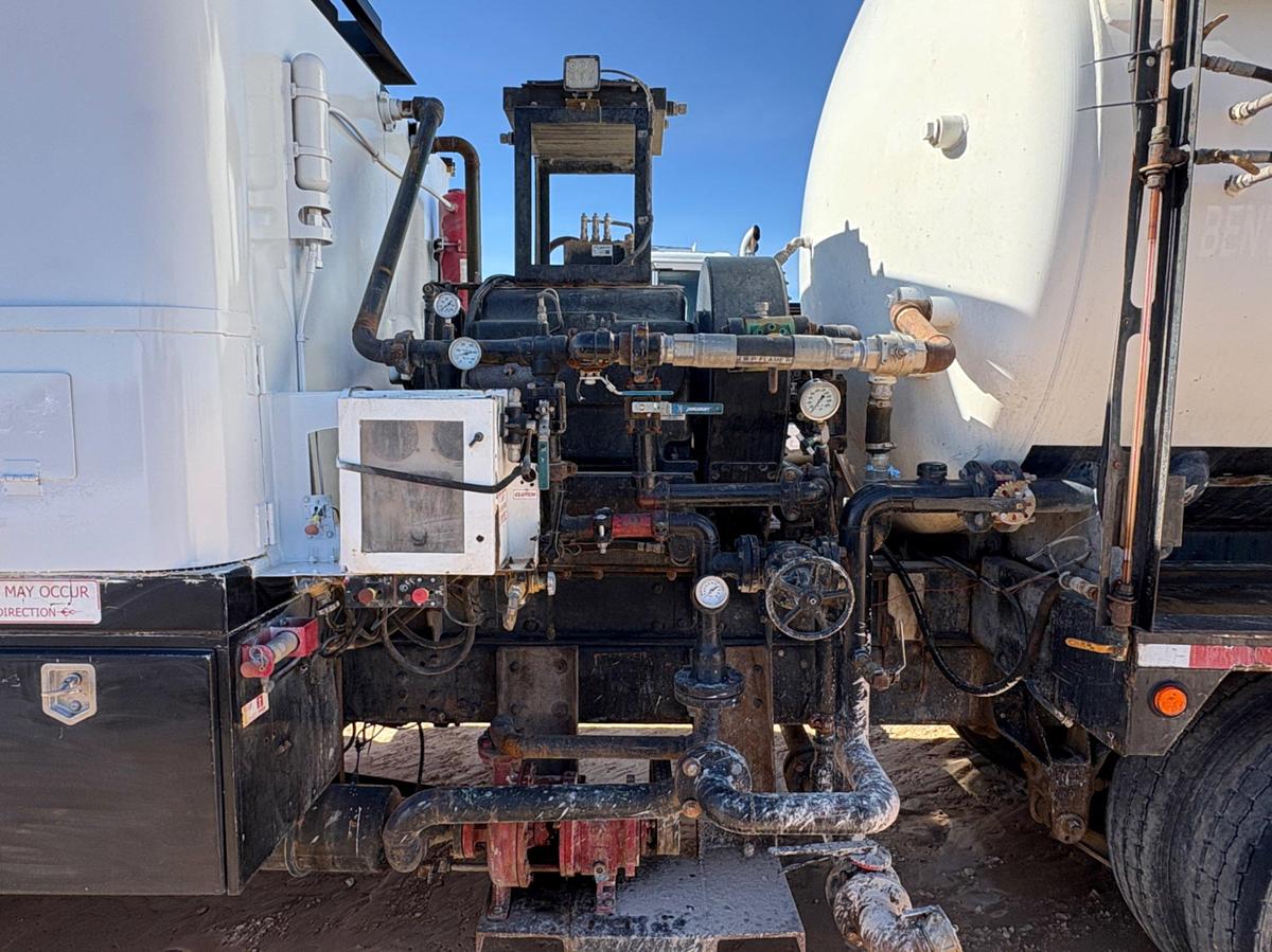 Used 2015 KENWORTH T800 T/A DAYCAB HOT OIL TRUCK