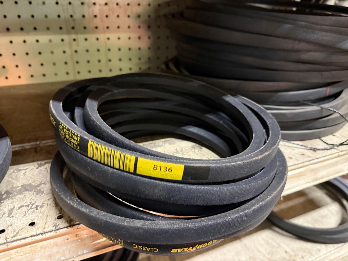 Used SECTION OF (150+) MOSTLY GOODYEAR B-SECTION BELTS SIZE RANGE B62 THRU B225
