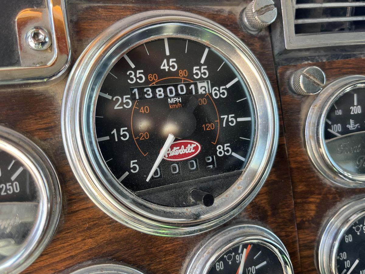 Used 1998 PETERBILT 379 T/A DAYCAB DUMP TRUCK