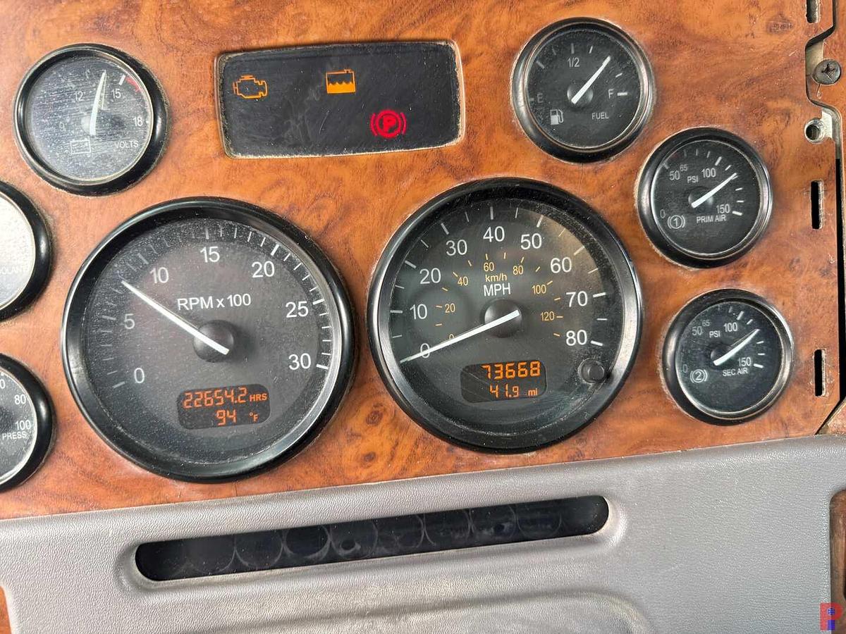 Used 2007 PETERBILT 378 T/A 36” SLEEPER TRUCK