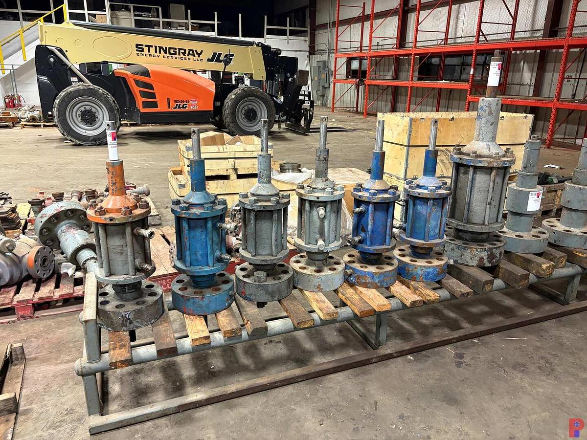 Used (7X$) FLANGED HYDRAULIC FRAC VALVE STEM ASSEMBLIES
