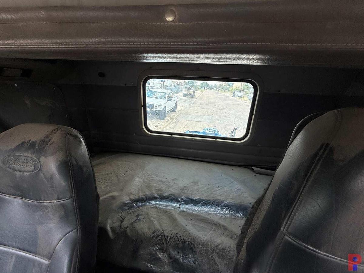 Used 2007 PETERBILT 378 T/A 36” SLEEPER TRUCK