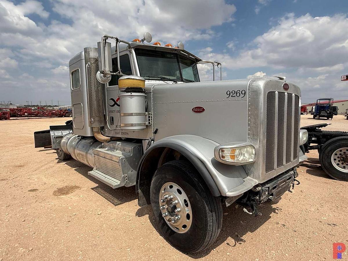 Used 2013 PETERBILT 388 T/A SLEEPER HAUL TRUCK, INOP.