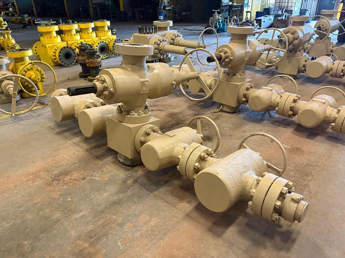 Used (4) 4-1/16” 10k gate valves, (1) 5-1/8” 10k gate valve & (1) 4-way fluid cross