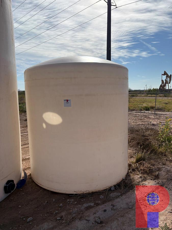 Used (1) 2500 GALLON POLY TANK & (1) 1,065 GALLON POLY TANK