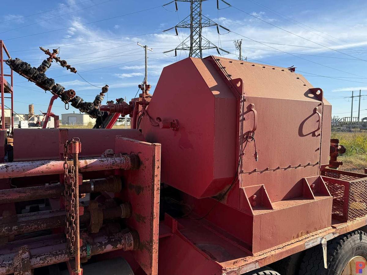 Used GEOQUIP 2,000 HP TRIPLEX FRAC PUMP P/B DETROIT 16V149TTIA ON T/A TRAILER