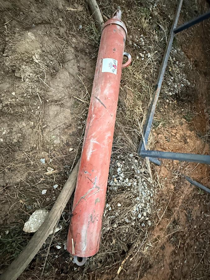 Used 83” PARKER P/N 3773033038 RAISING RAM HYDRAULIC CYLINDER