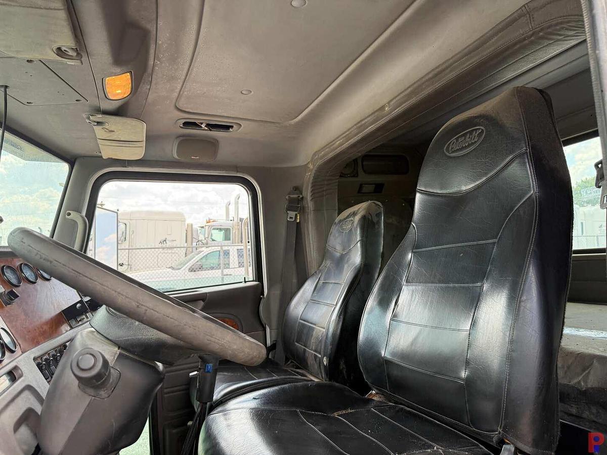 Used 2007 PETERBILT 378 T/A 36” SLEEPER TRUCK