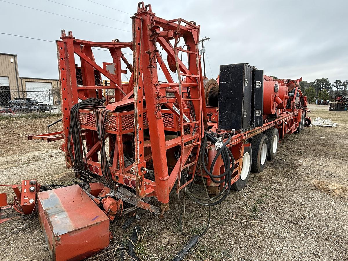 Used 2008 CROWN CE600 DD 5-AXLE WELL SERVICE WORKOVER RIG FOR PARTS