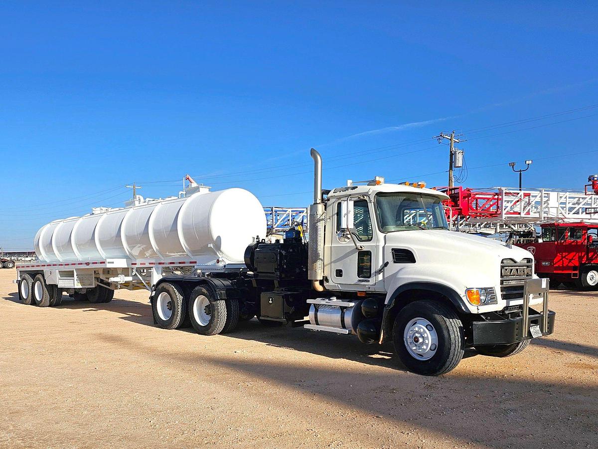 Used 2005 MACK T/A KILL TRUCK & 2013 TROXELL 130BBL KILL TRAILER