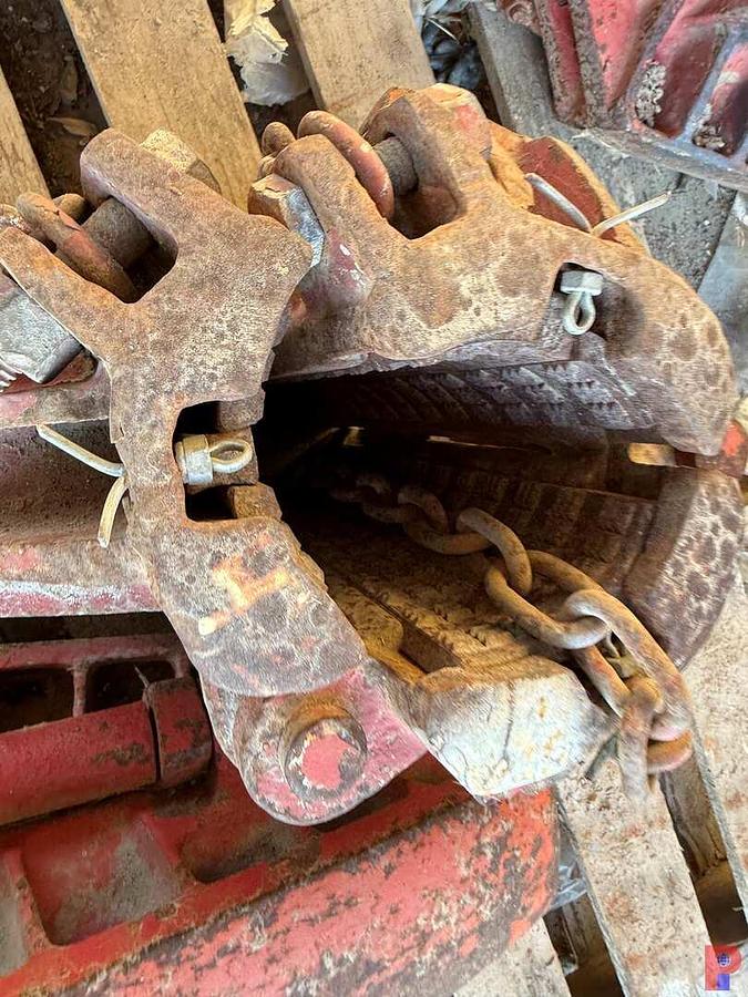 Used (2) PALLETS OF (7) 3-SEGMENT MANUAL SLIPS