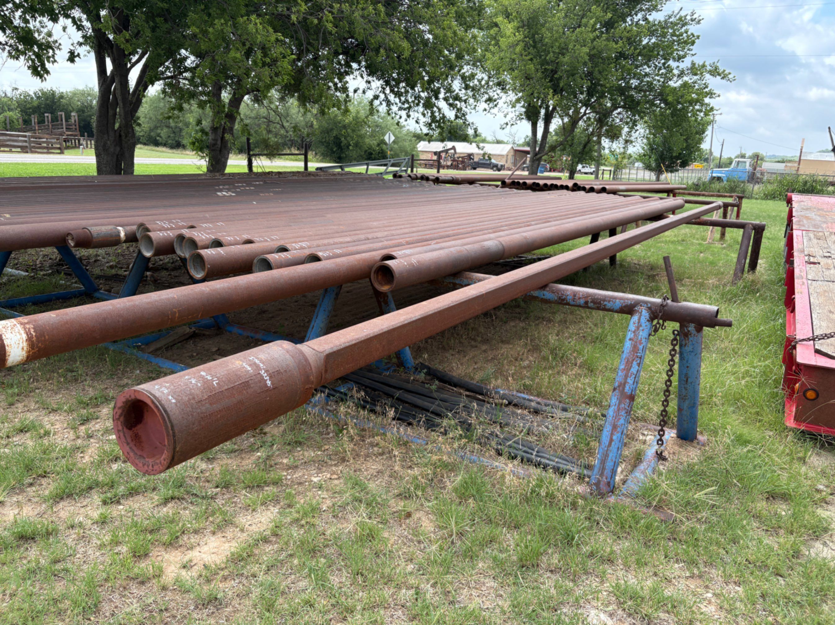 Used 4-1/4” x 40.10’L Kelly w/ 4-1/2XH conn. W/ (2) rat holes