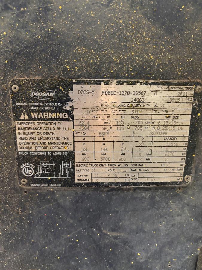 Used DOOSAN D70-5 7 TON CAP. FORKLIFT