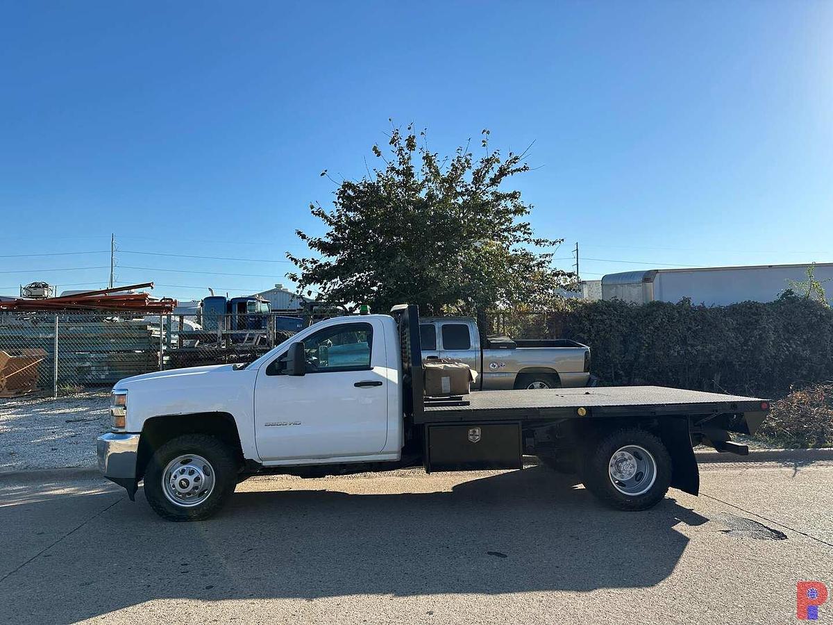 Used 2015 CHEVROLET SILVERADO 3500HD CC 4X4 10’ FLATBED PICKUP