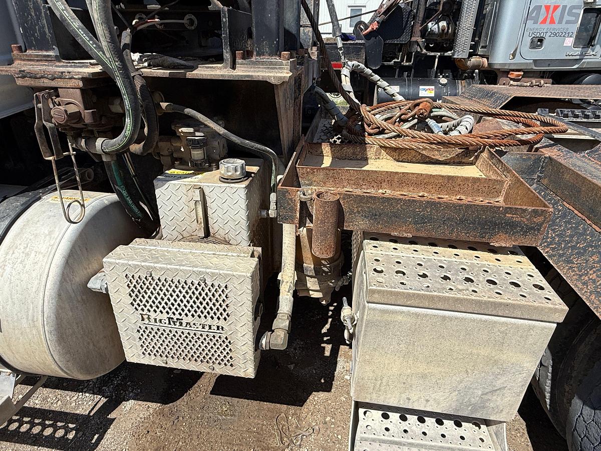 Used 2018 WESTERN STAR 4700 SF T/A 65K HYD SLICK BACK WINCH TRUCK