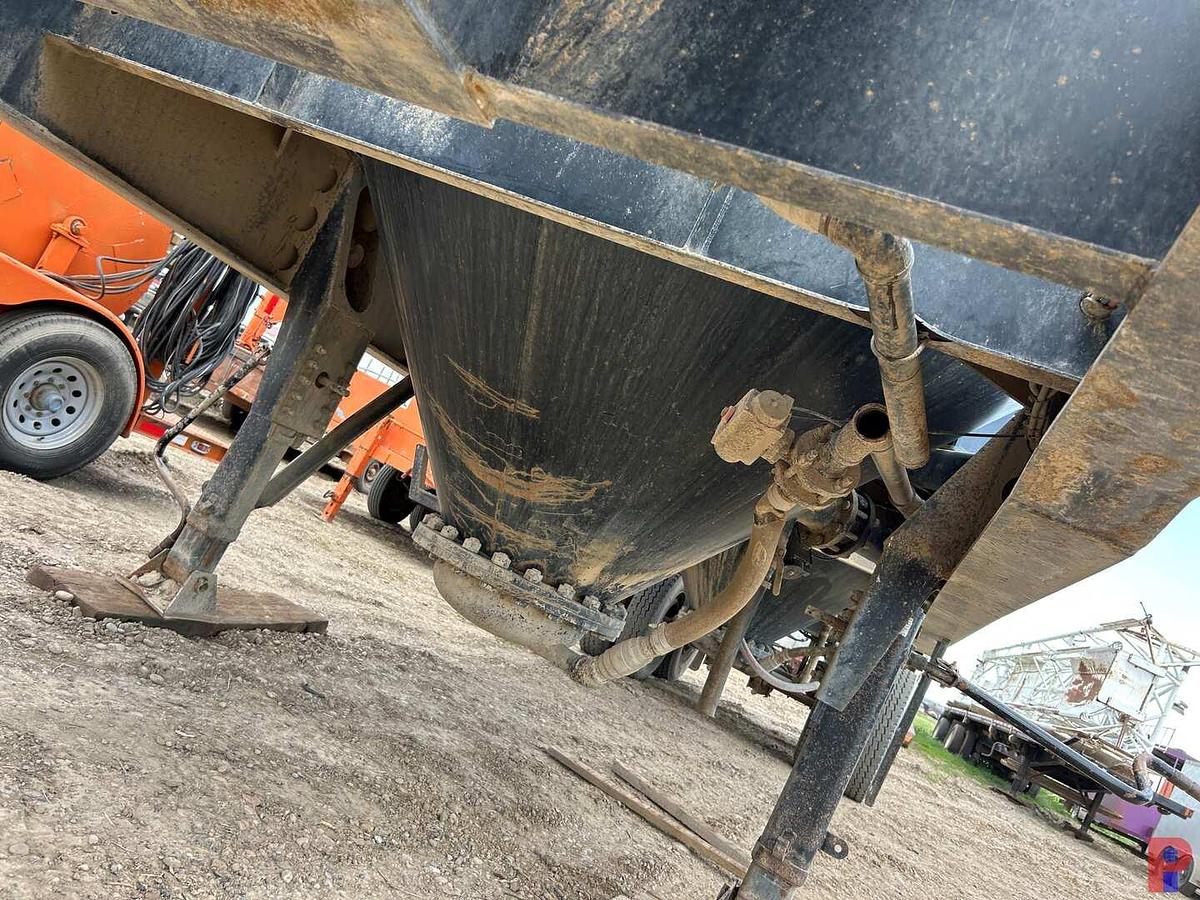 Used 2018 TIGER MANUFACTURING CO. DOUBLE POD PNUEMATIC DRY BULK TRAILER