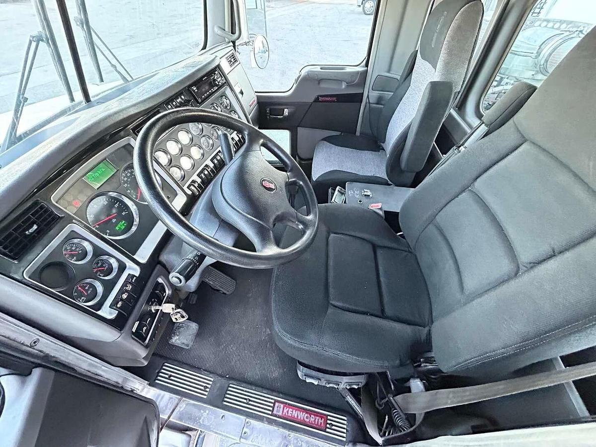 Used 2016 KENWORTH T8OO TRI-AXLE DAY CAB TRUCK TRACTOR