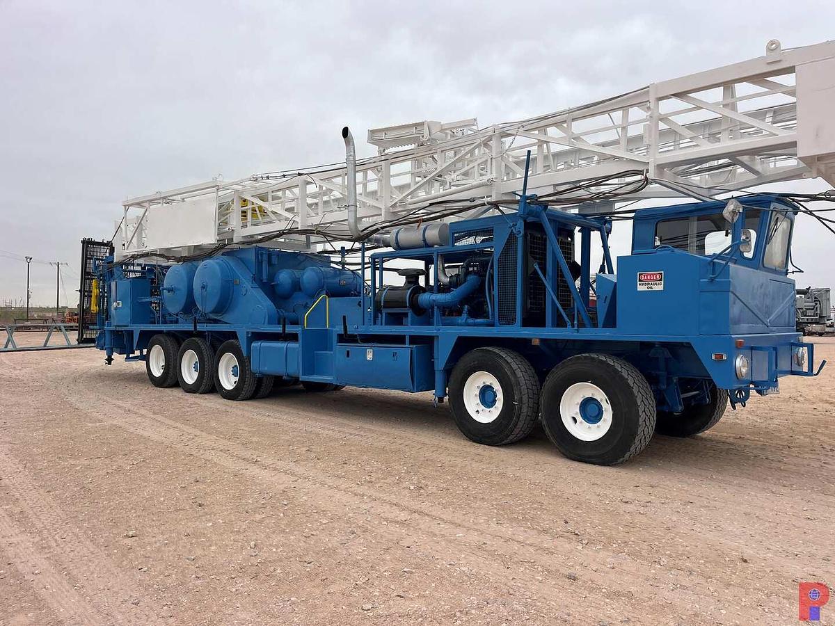 Used SJ PETROLEUM DD 104’-225K 5-AXLE WELL SERVICE WORKOVER RIG