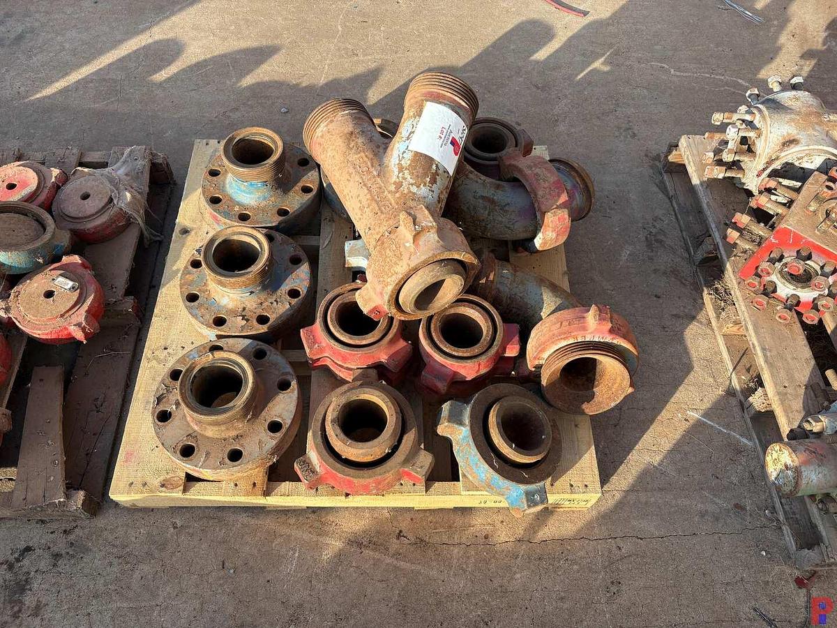 Used (2) PALLETS W/ 4” WECO FLANGES, 4” 1502 “Y”, 4” 1002 ELBOWS, 4” 1502 & 1002 HAMMER UNIONS