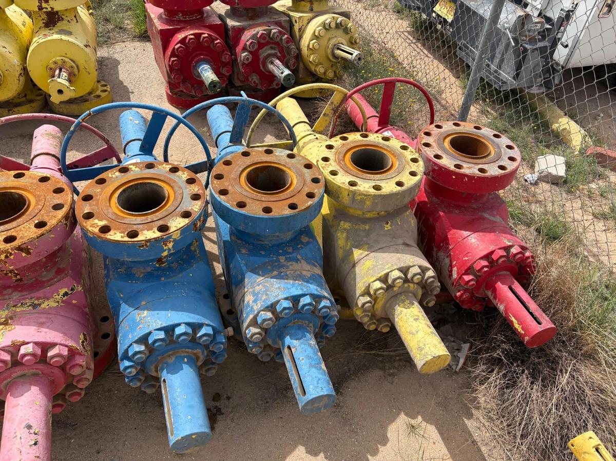 Used (4x$) (4) 7-1/16” 10K frac valves