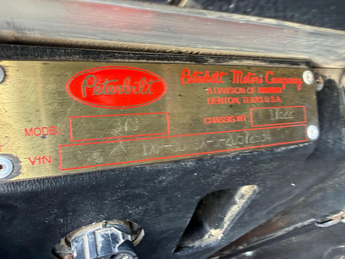 Used 2002 PETERBILT 379 T/A 36” SLEEPER TRUCK W/ VAC PUMP