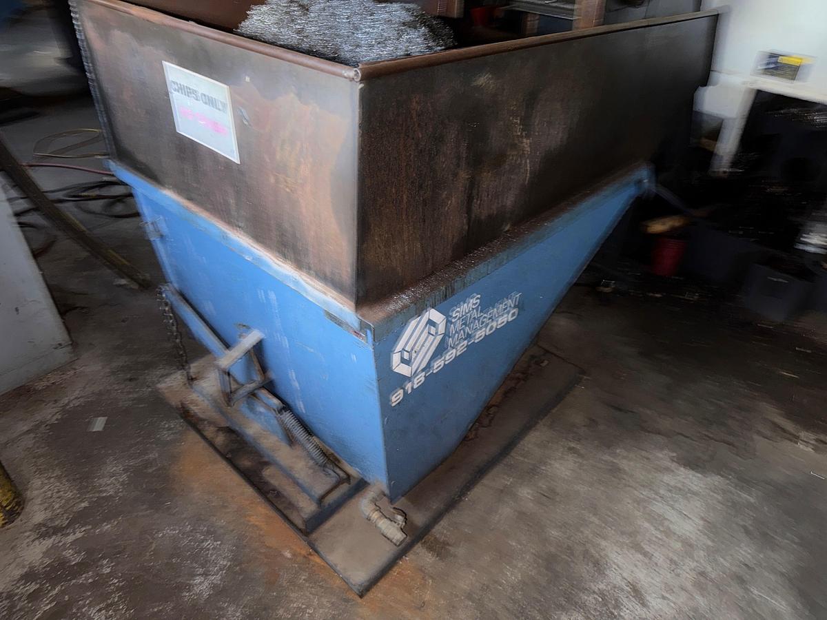 Used HIPPO HOPPER 3-4 CUYD SELF-DUMPING METAL HOPPER