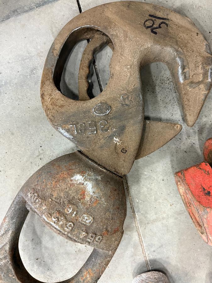 Used (2)- (1) OIL COUNTRY 35 TON & (1) 30 TON ROD HOOK & CLEVIS