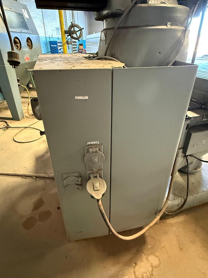 Used BRIDGEPORT SERIES II 2-SPD 58” x 11” MILLING MACHINE