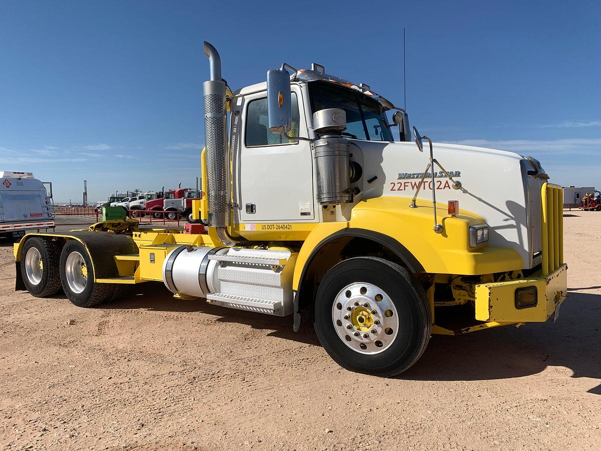 Used 2012 WESTERN STAR 4900 SB Daycab Winch Truck w/ Rufnek Winch