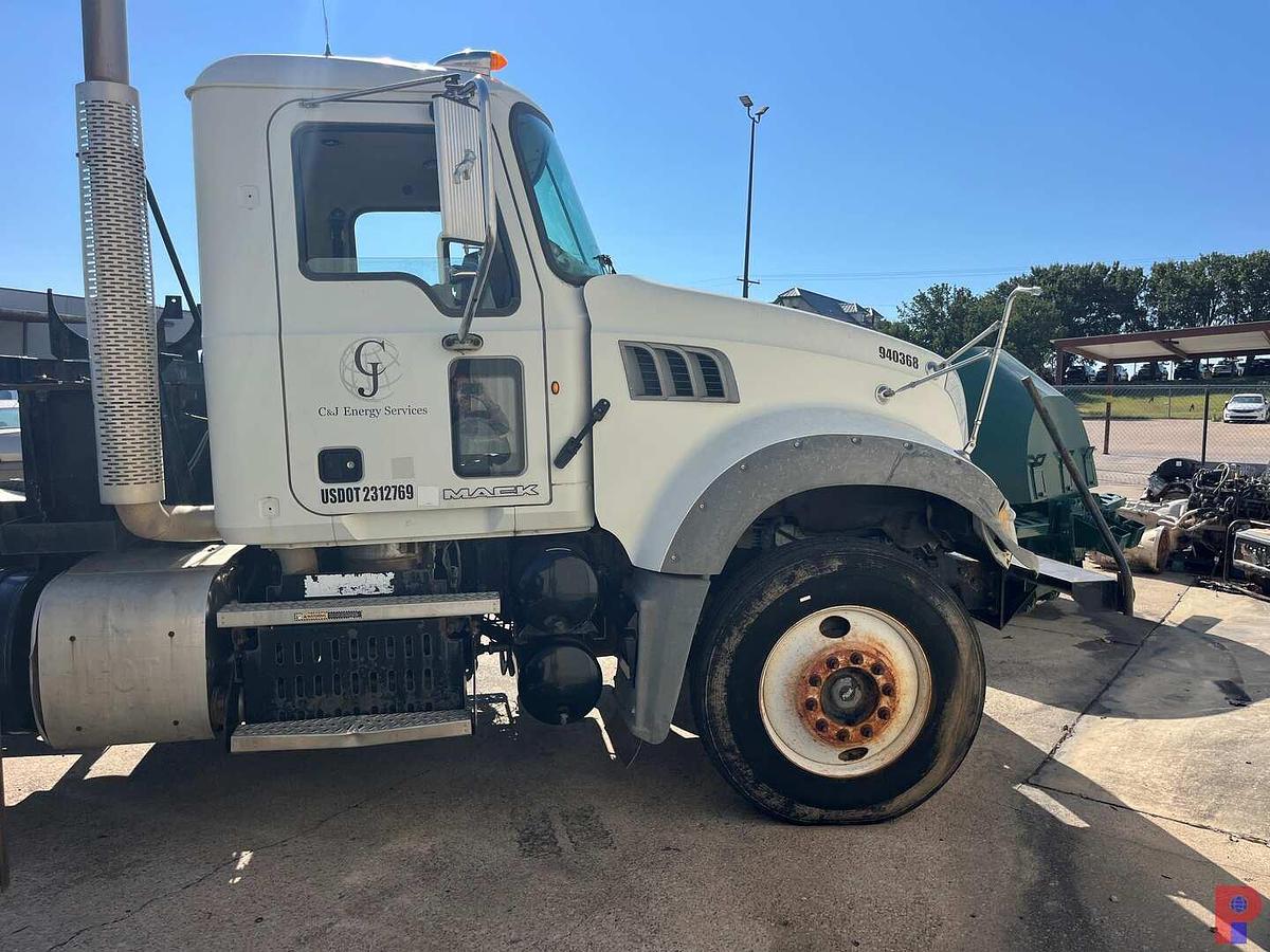 Used 2012 MACK CV713 T/A DAYCAB HAUL TRUCK