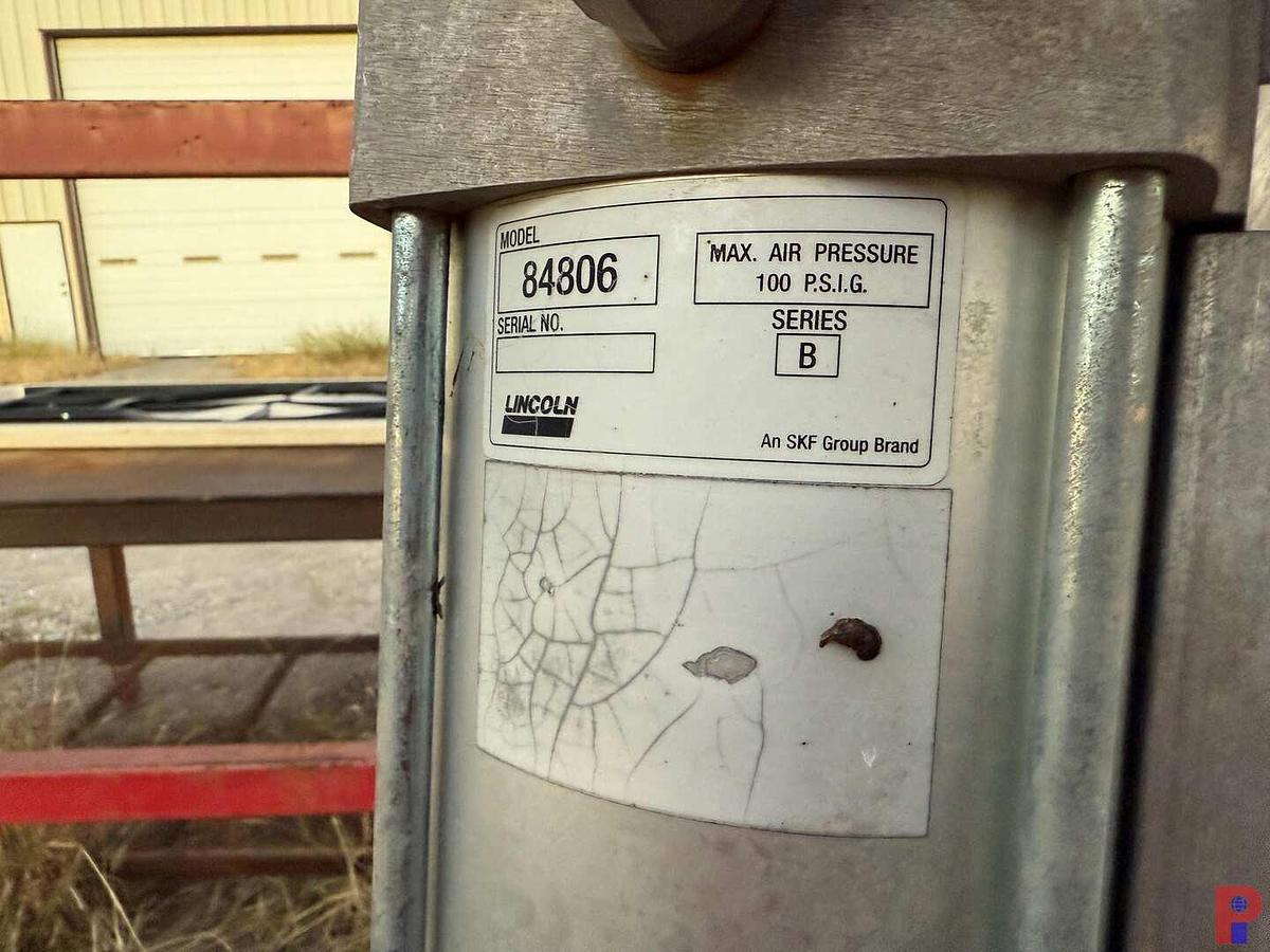 Used 6’ X 4’ X 6’ LUBE SKID W/ LINCOLN 84806 PNEUMATIC & HOSE REEL