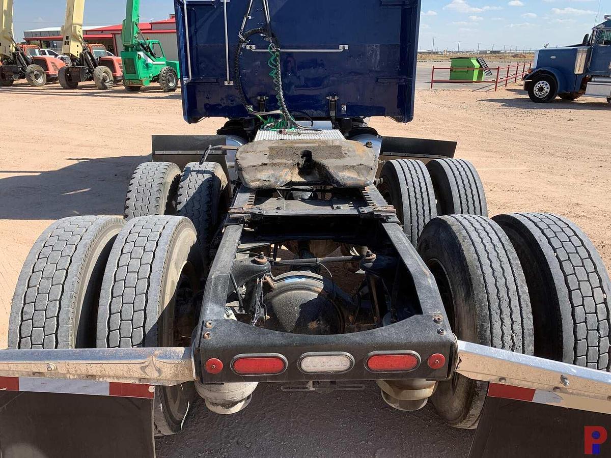 Used 2019 PETERBILT 389  EXT HOOD 68” SLEEPER TRUCK