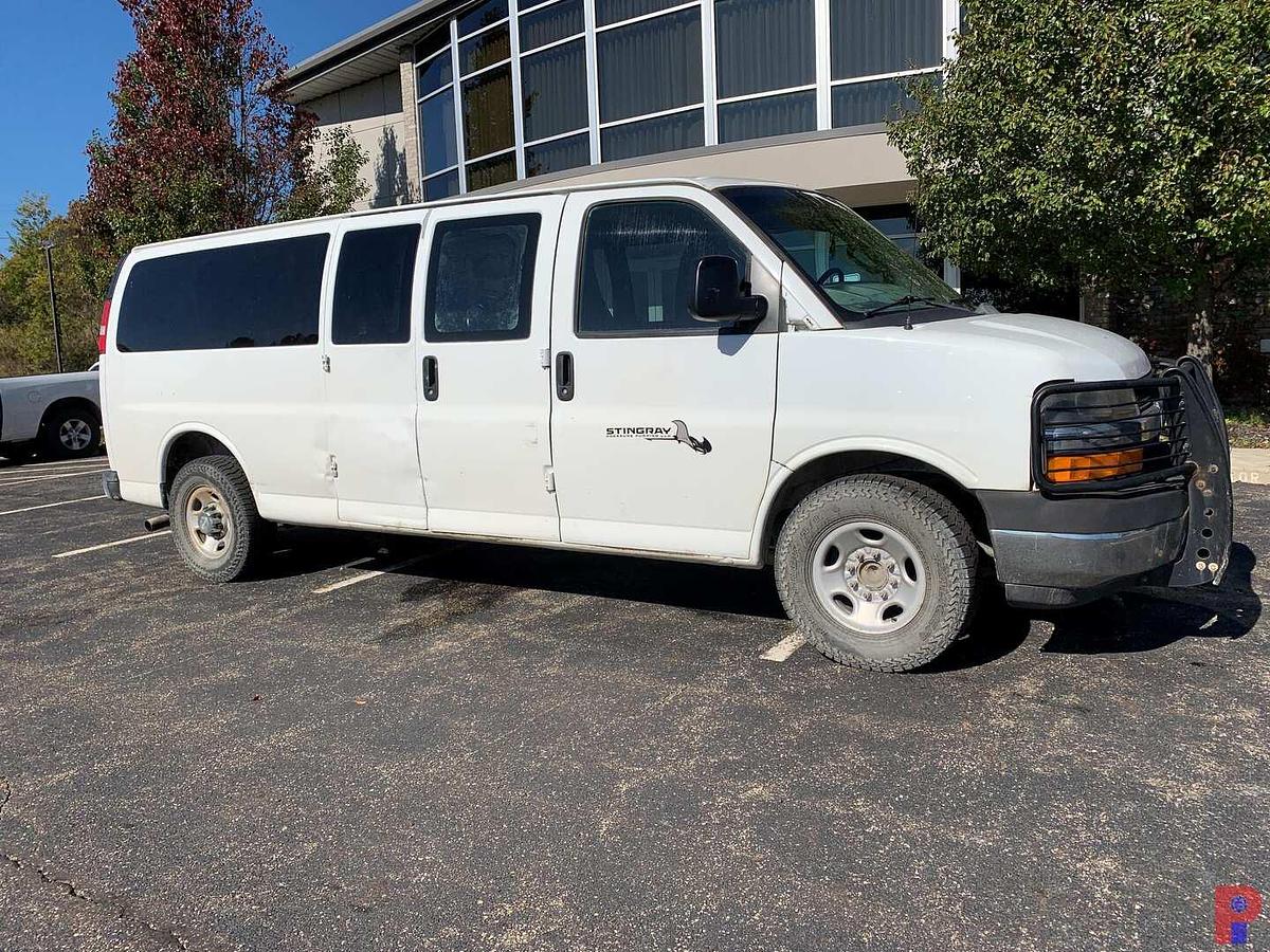 Used 2016 CHEVROLET EXPRESS 11-PERSON PASSENGER VAN