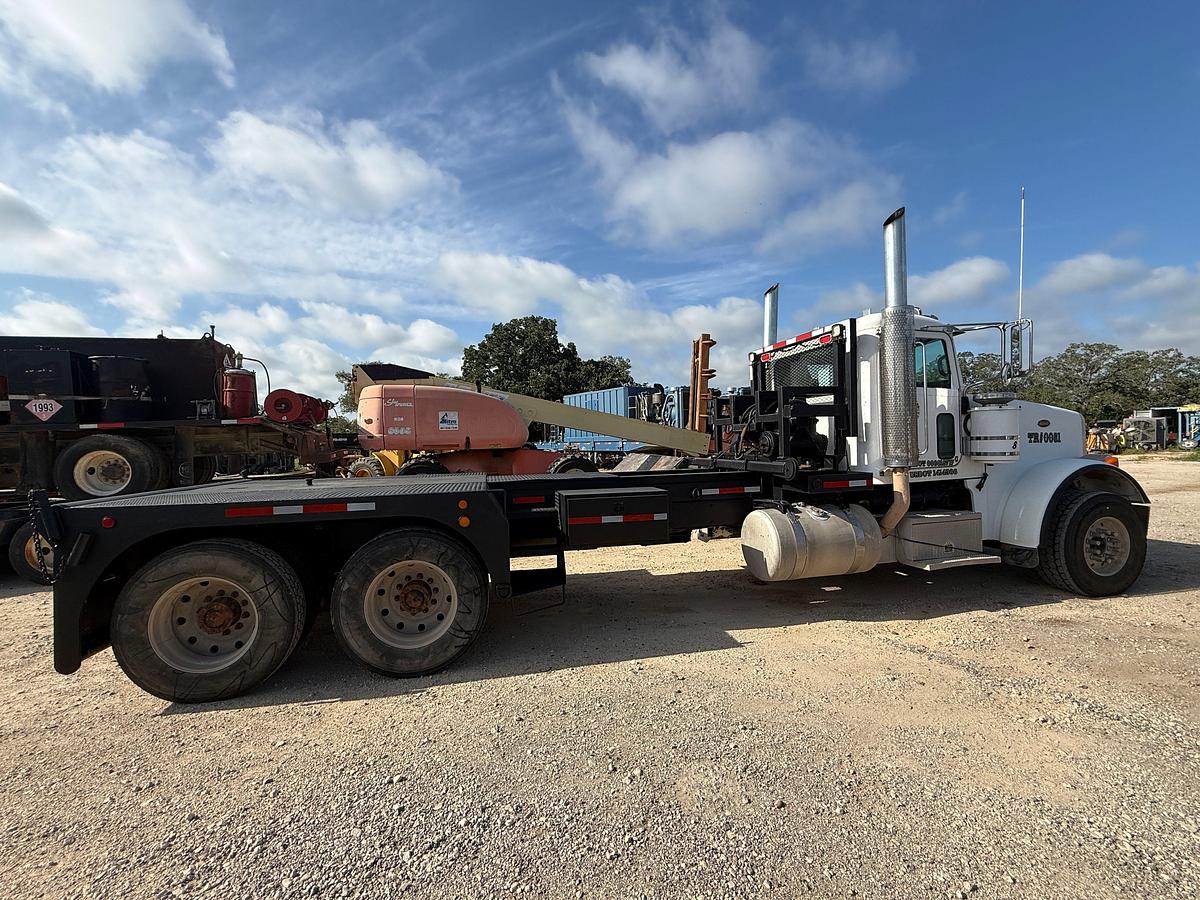 Used 2009 PETERBILT 367 T/A 65K LBS WINCH TRUCK