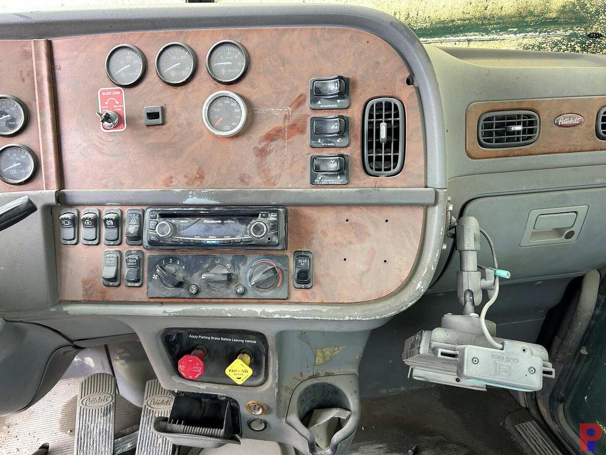 Used 2006 PETERBILT 379 TRI AXLE 45K LBS. WINCH TRUCK