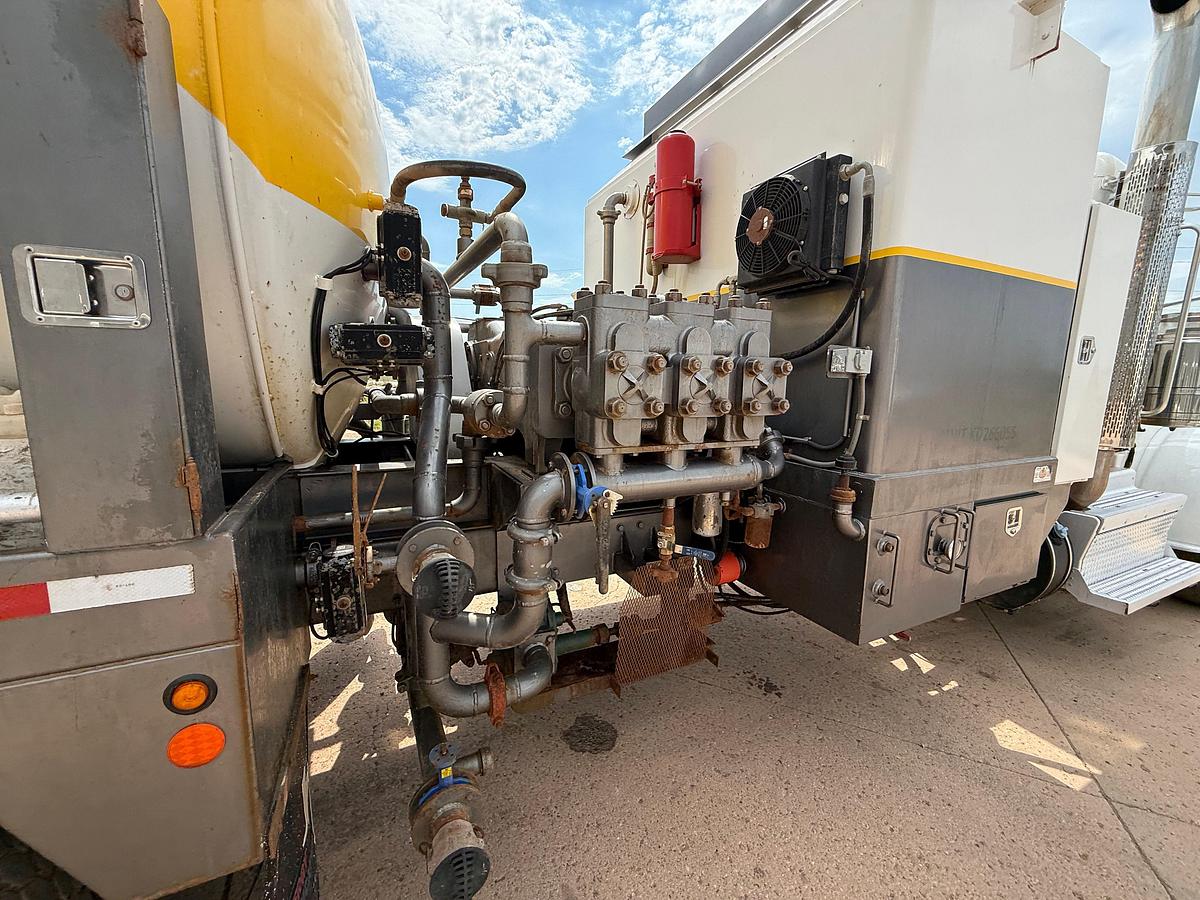 Used 2019 PETERBILT 389 T/A ENERGYFAB 5K WP HOT OIL TRUCK
