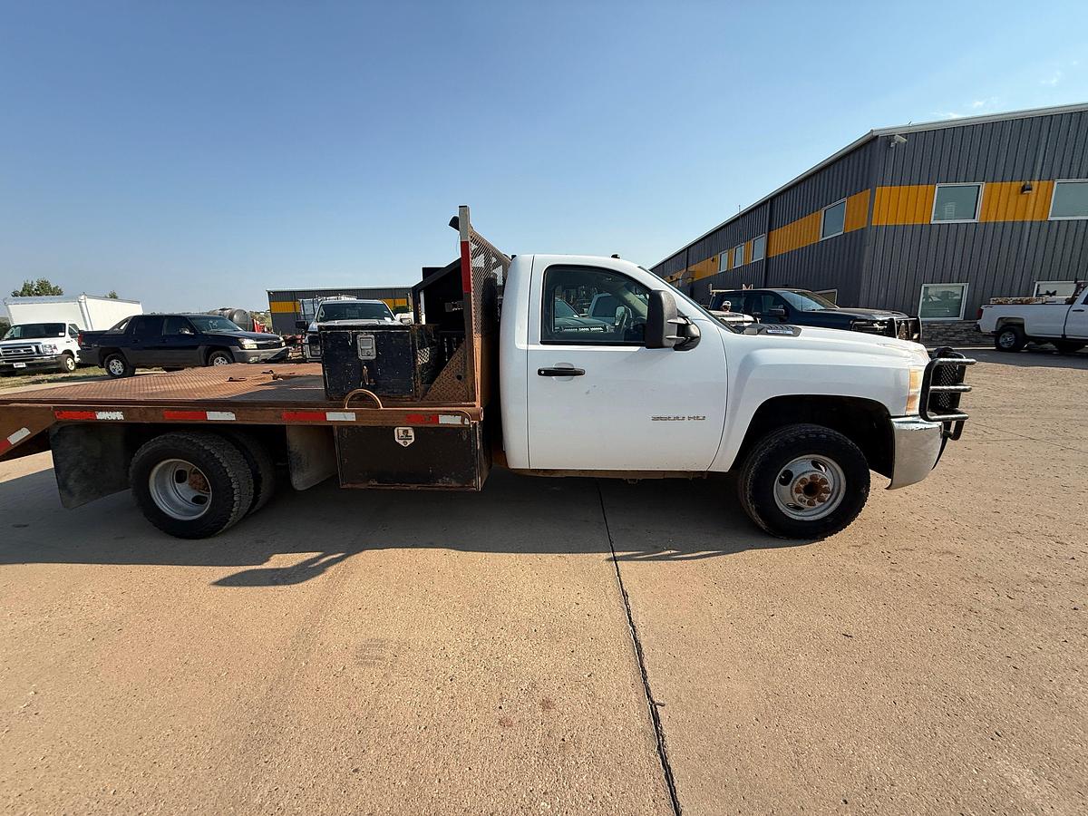 Used 2010 CHEVROLET  SILVERADO 3500 4X4 ROUSTABOUT WINCH TRUCK