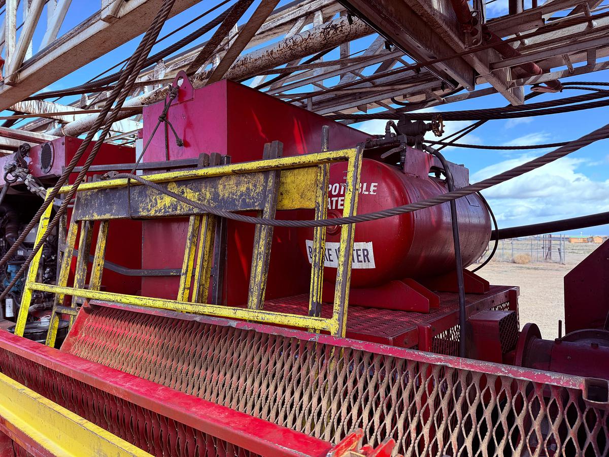 Used 2004 CROWN CE550 DD 104’-250K 5-AXLE WELL SEEVICE WORKOVER RIG