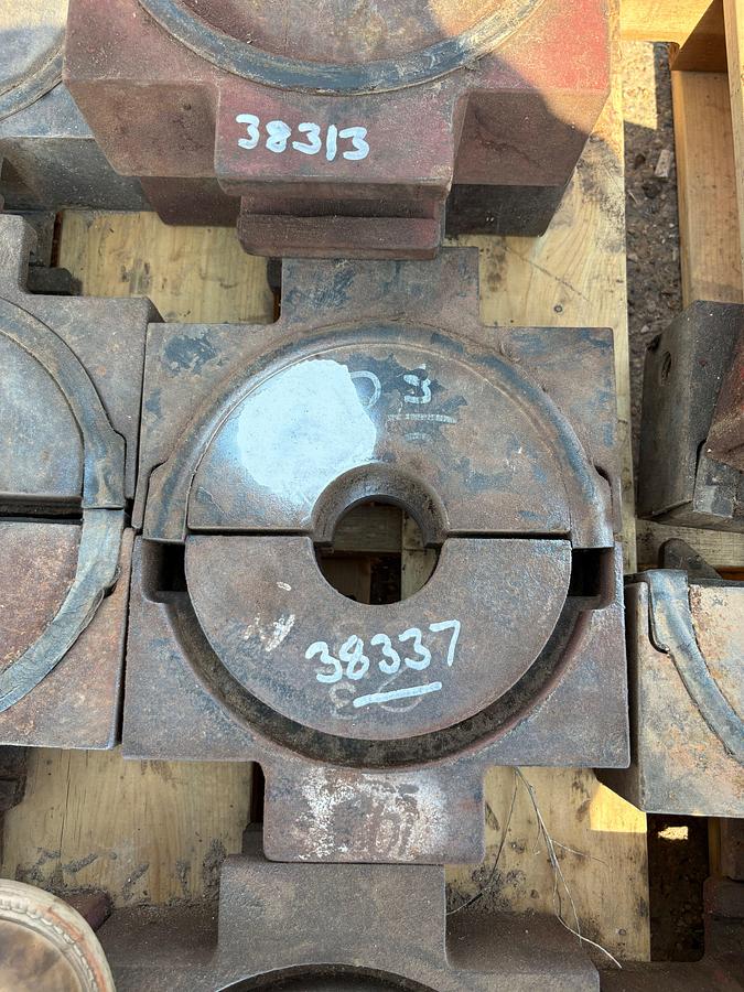Used Set of (2) 9-1/2”W x 2-3/8” bop pipe rams