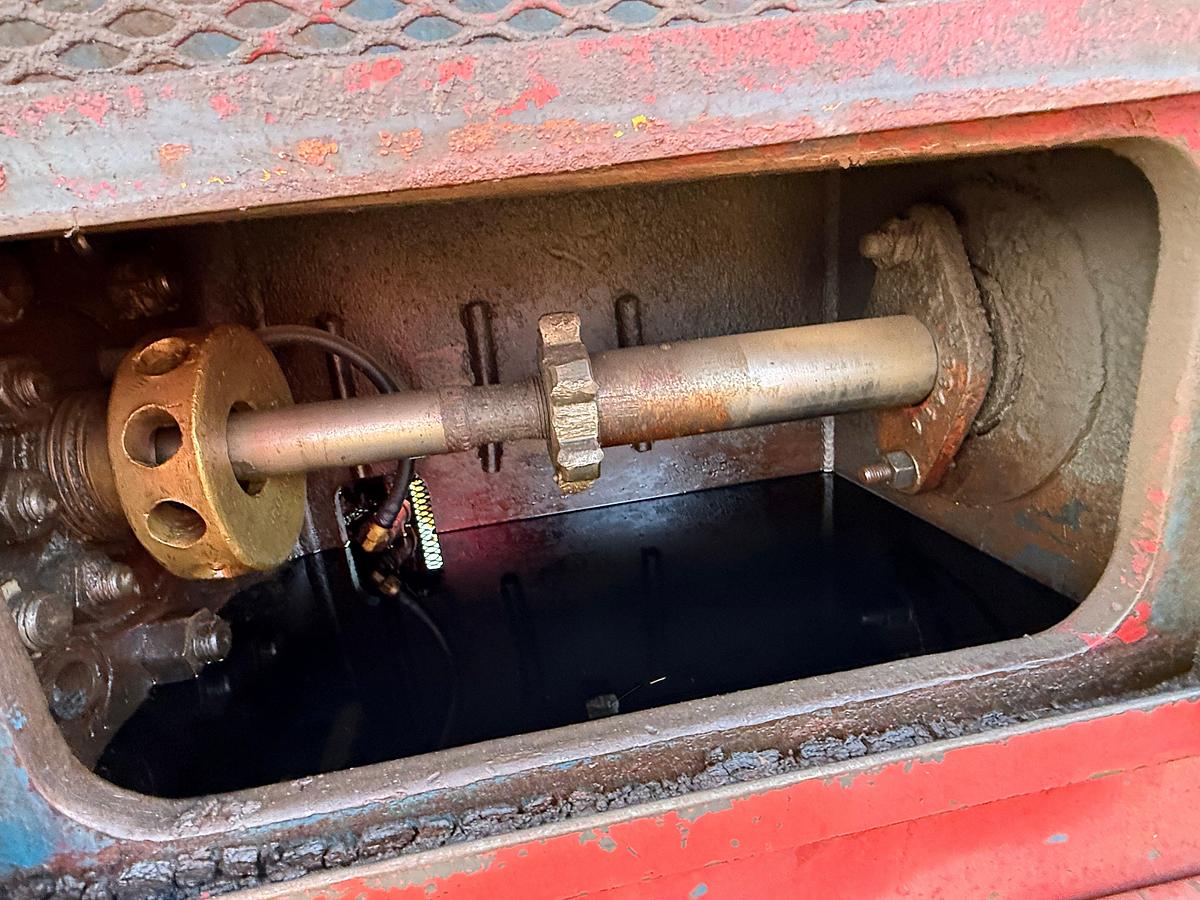 Used CONTINENTAL EMSCO D-300 DUPLEX MUD PUMP P/B CATERPILLAR 3406TA