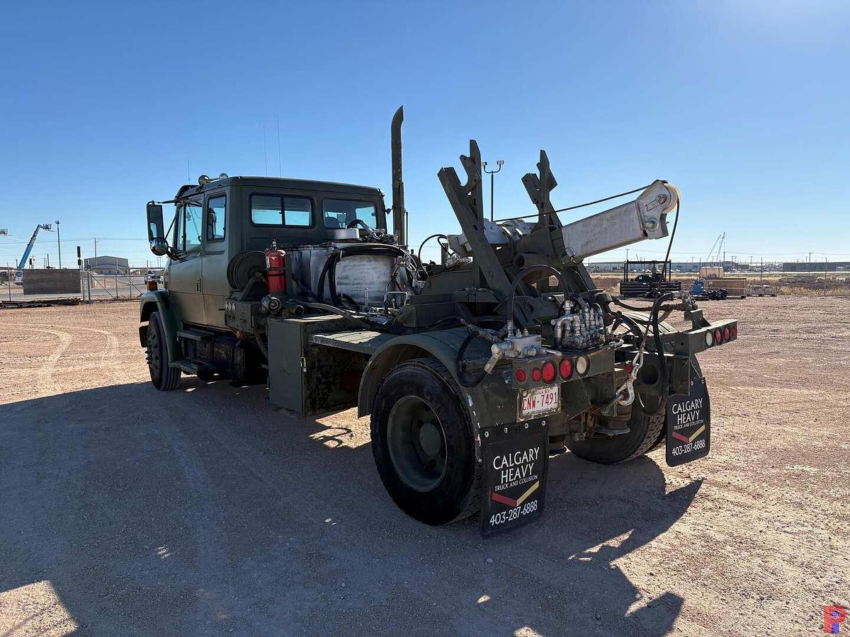 Used 2001 FREIGHTLINER FL70 MOBILE HYDRAULIC POWER PACK TRUCK
