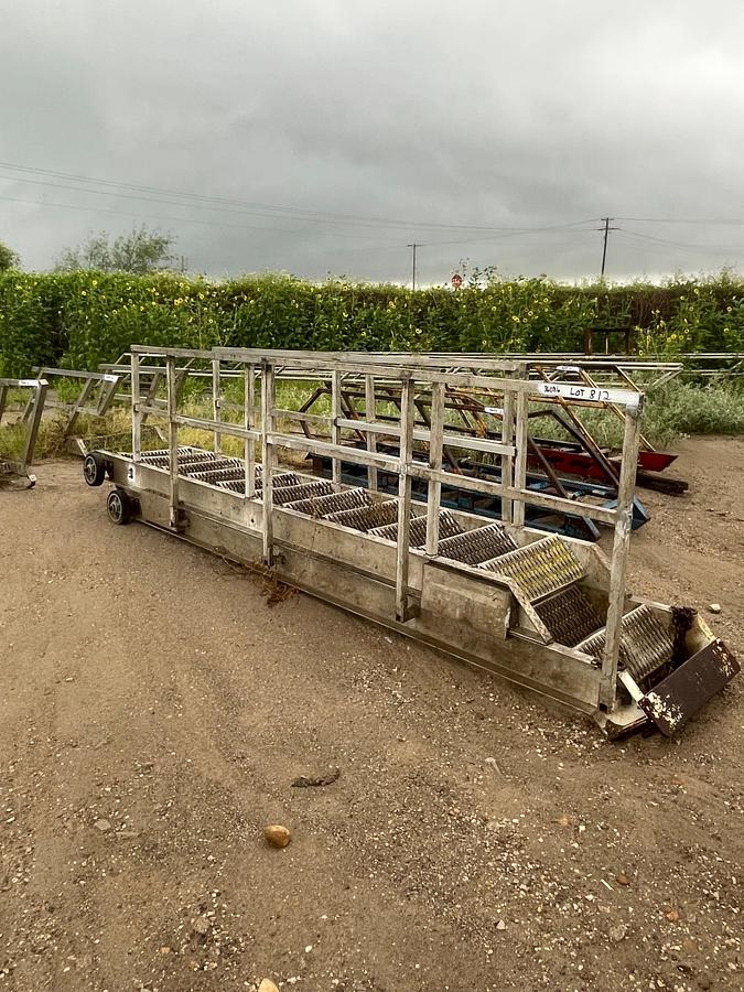 Used 26’ EXTENDABLE ALUMINUM RIG LADDER
