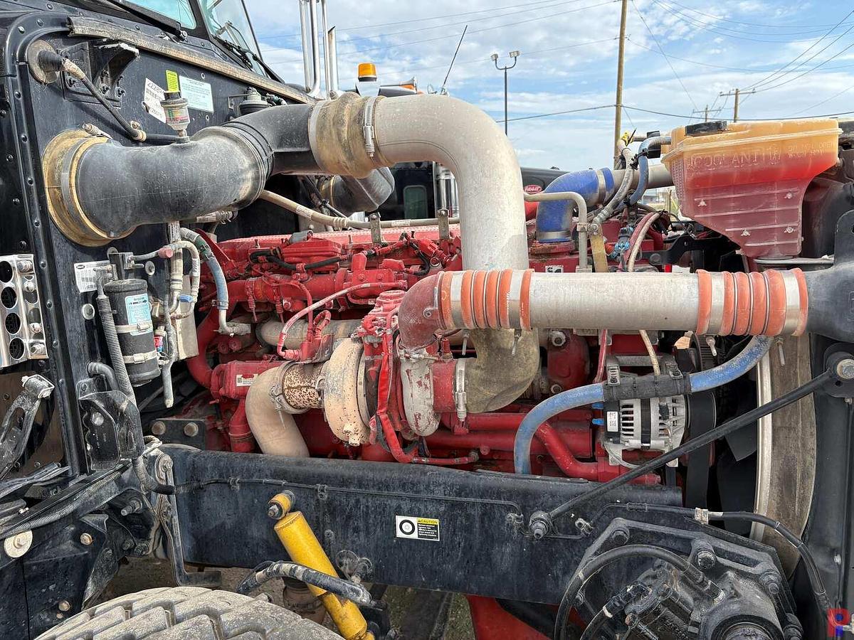 Used 2014 PETERBILT 367 T/A SLEEPER KNUCKLE BOOM CRANE TRUCK