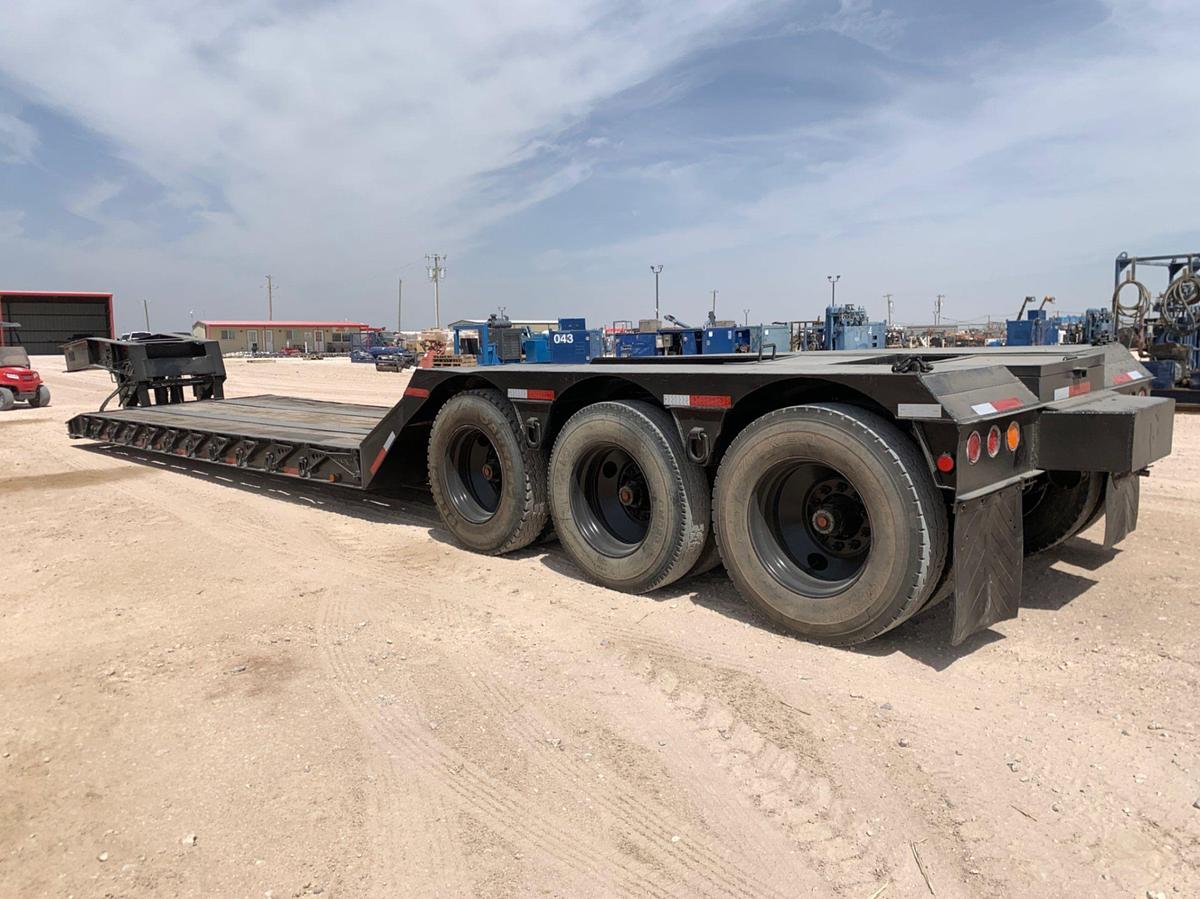 Used 2006 WITZCO CHALLENGER RGN 45 Ton Triple Tandem Axle Lowboy
