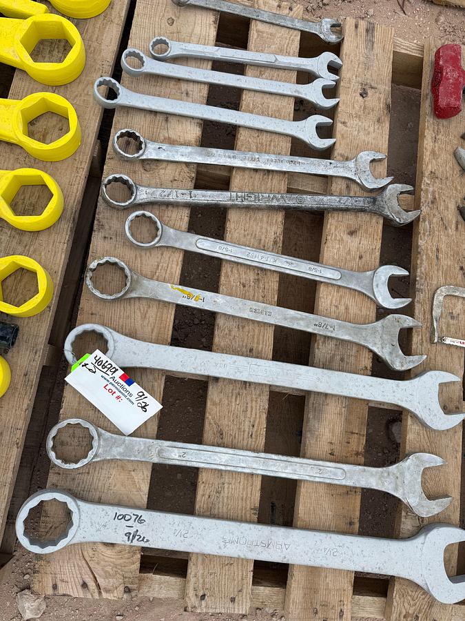 Used (2) PALLETS OF HAND TOOLS