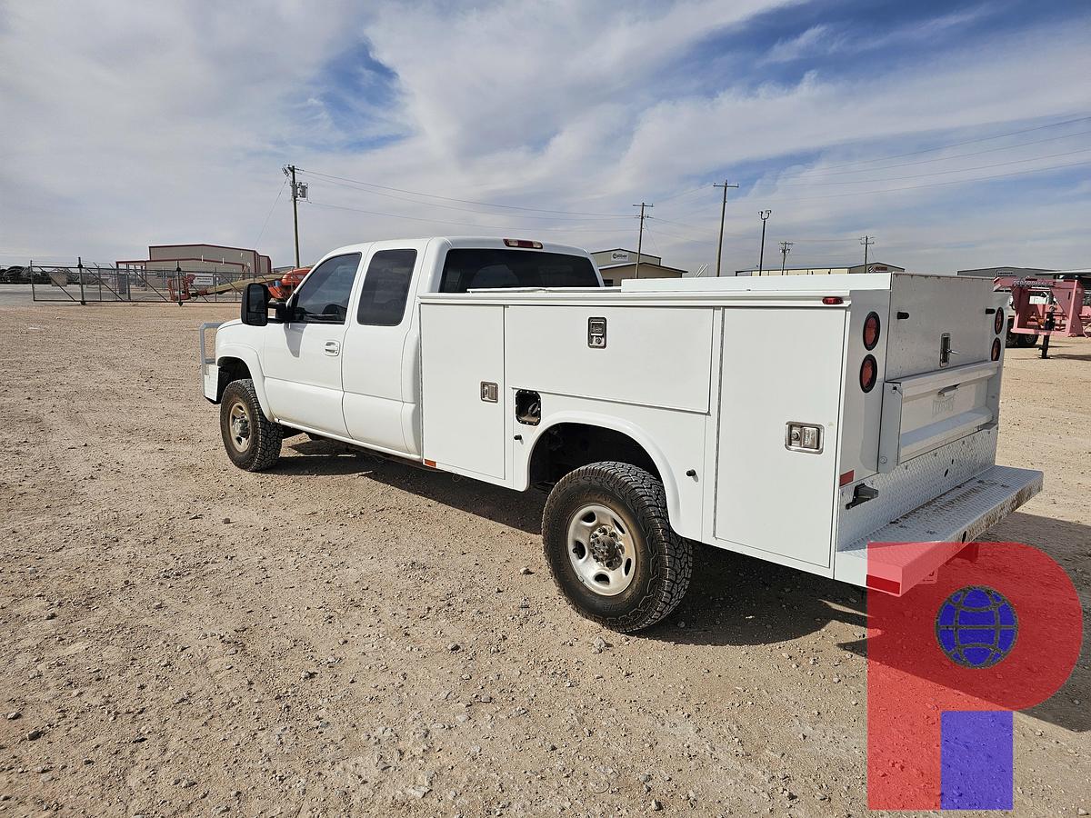 Used 2004 CHEVROLET SILVERADO 2500HD EXTENDED CAB MECHANICS TRUCK